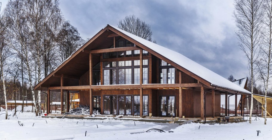 Фахверк с двускатной крышей