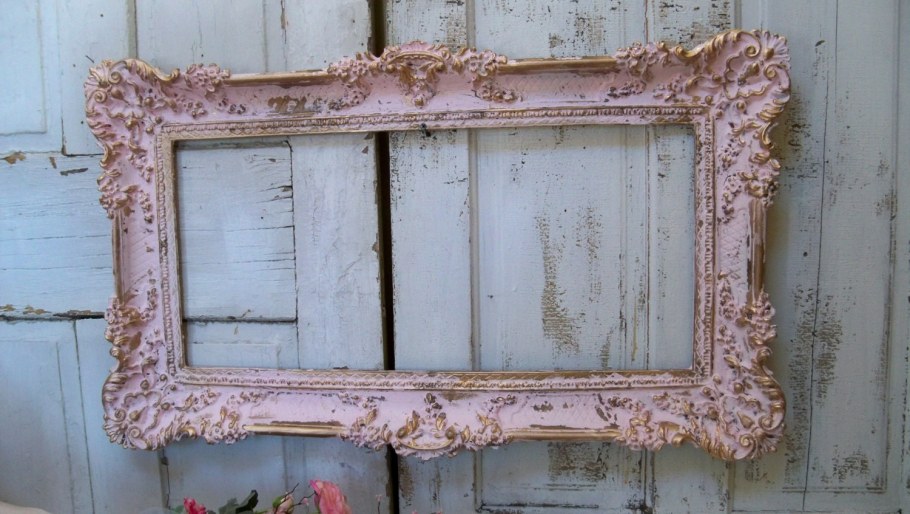 Декор розовой ванной комнаты