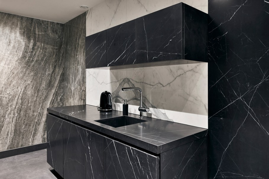 Керамогранит Nero Marquina Rex