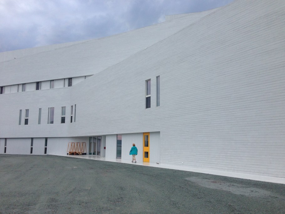 Чистая стена здания