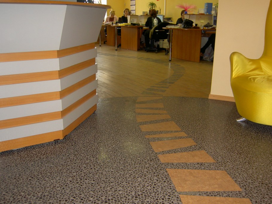 Плитка из ПВХ