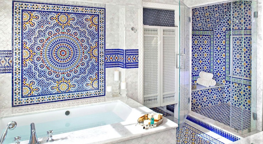 Ванна из мозаики в Восточном стиле