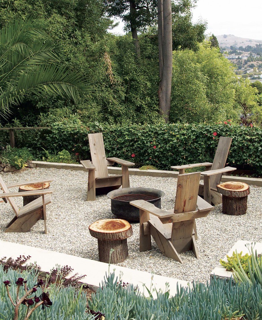 Патио вокруг дерева