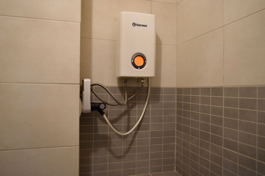 Сантехническая точка под проточный водонагреватель