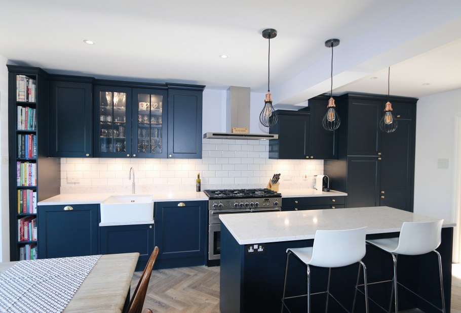 Кухня индиго в интерьере