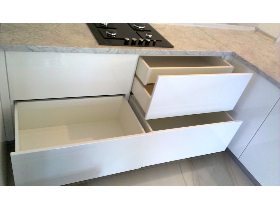 Кухня ЛДСП без ручек