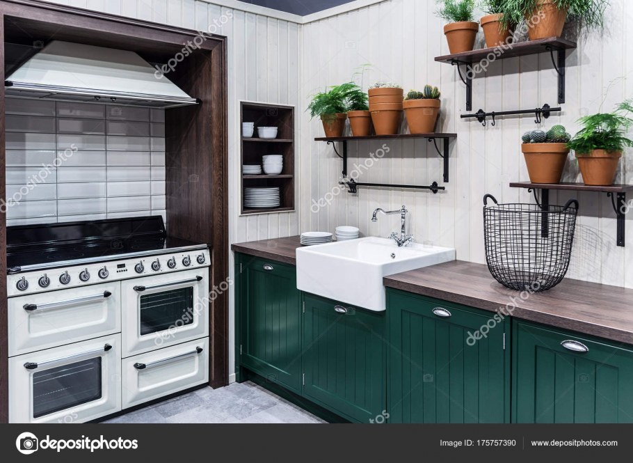 Еухня без верхн х шкафов