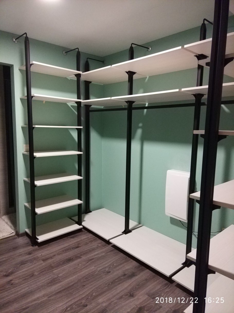 Гардеробная система аристо под мансардой