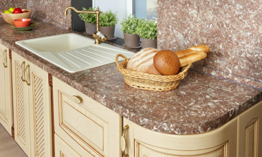 Плинтус для фартука на кухню