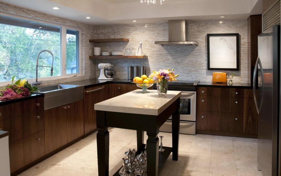 Интерьер кухни в доме