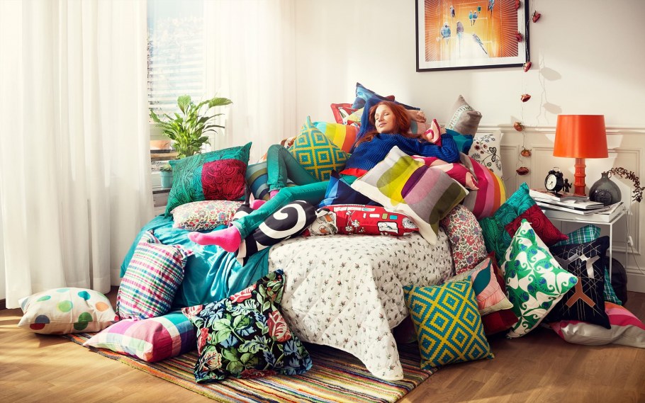 Комната с подушками