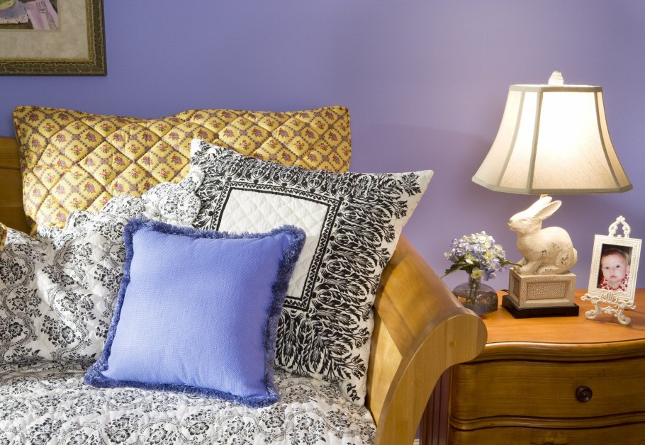 Декоративные подушки в интерьере