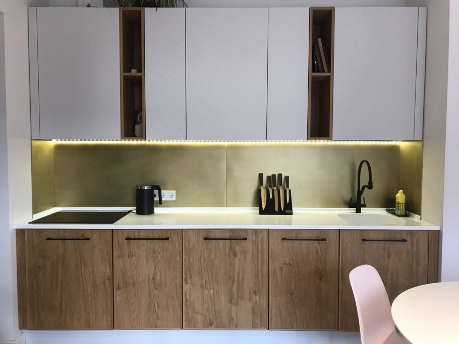 Фартук из латуни для кухни