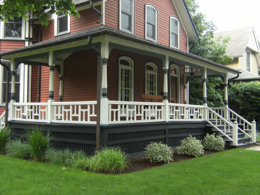 Терраса на высоком цоколе