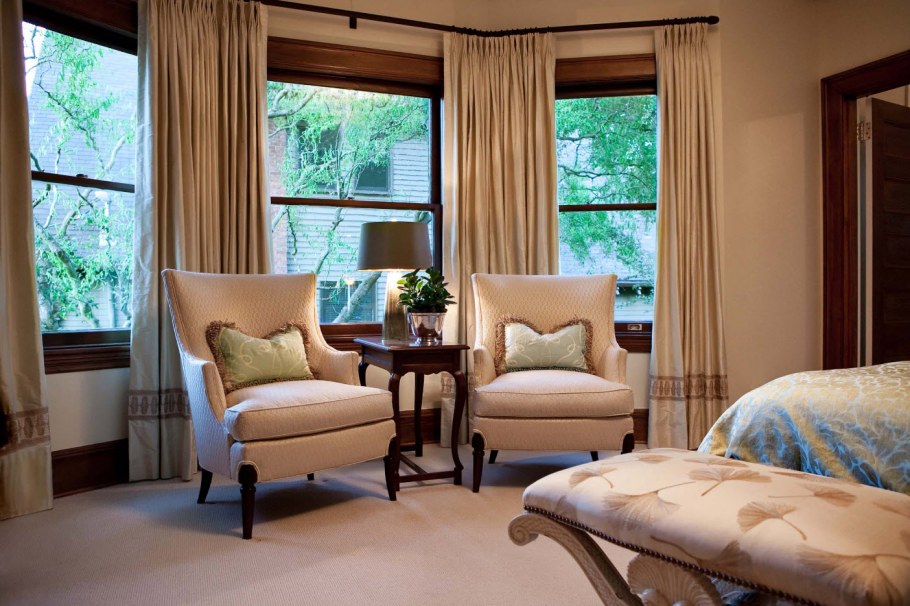 Кресло в спальню