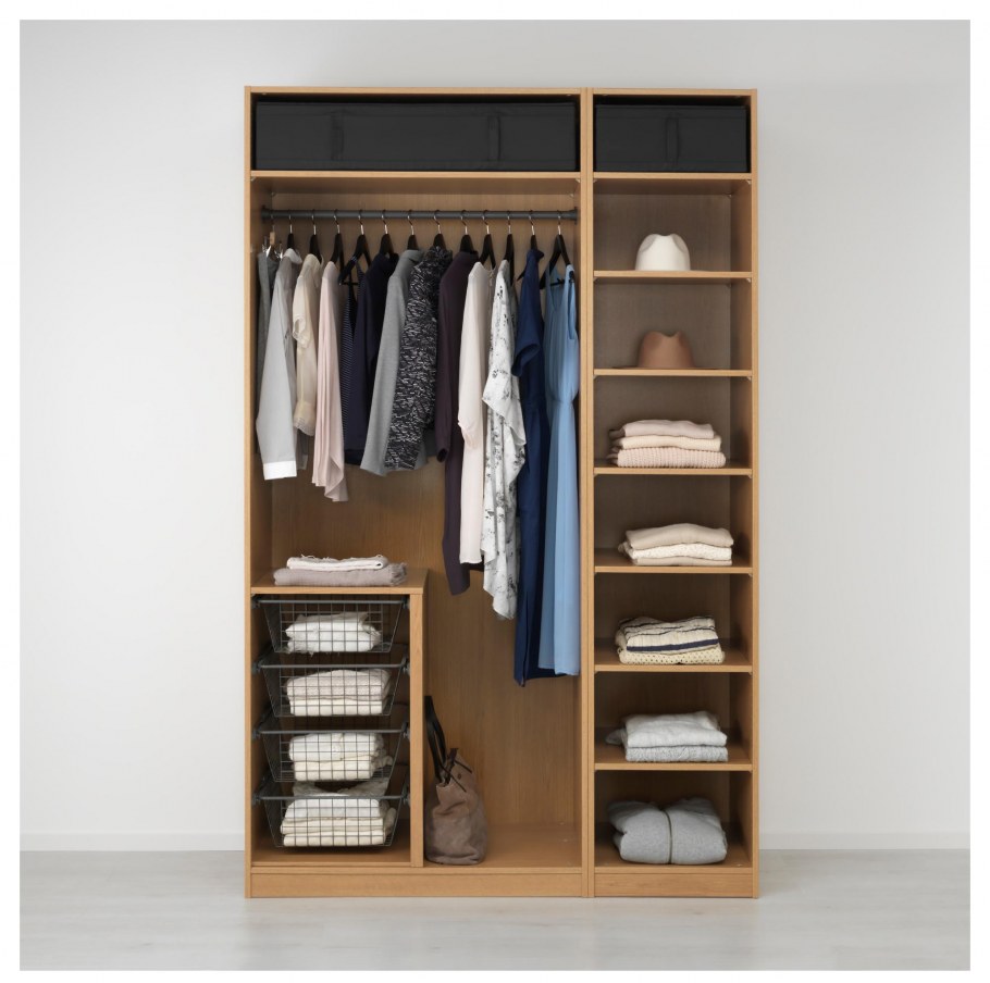 Функциональный шкаф в спальню