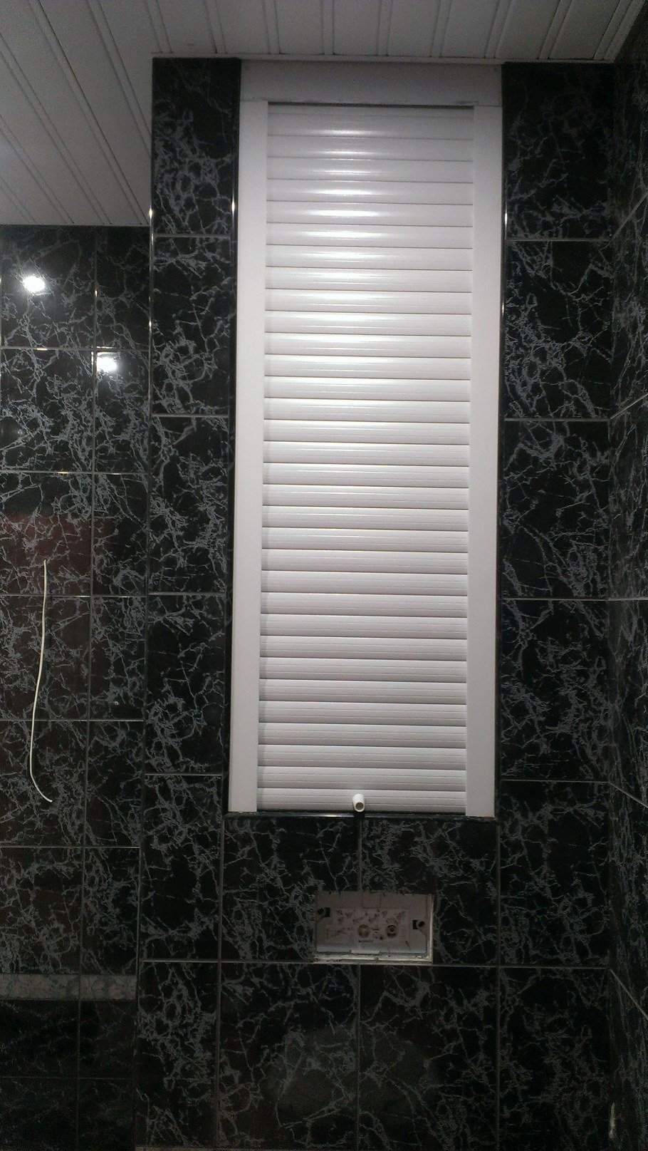 Сантех шкаф рольставни