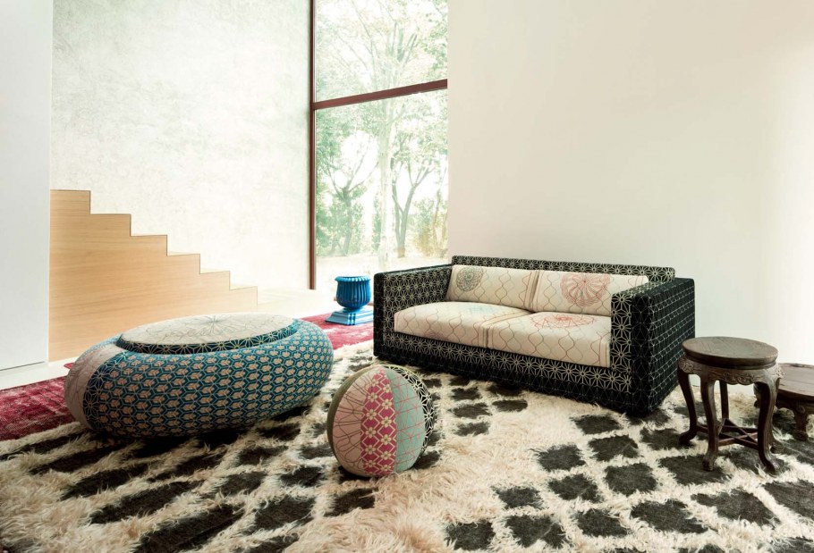 Пуф смальта в интерьере