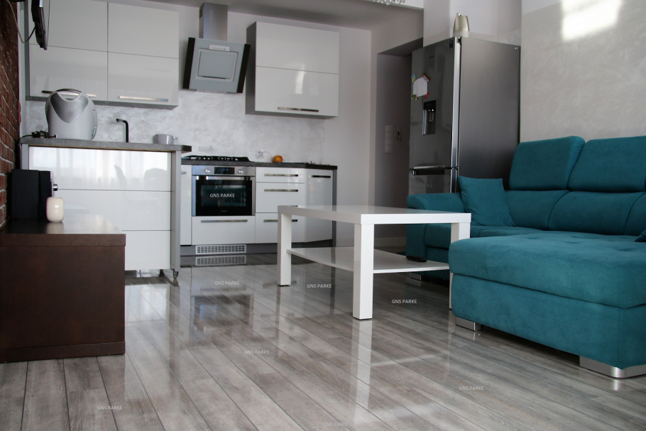 Ламинат глянцевый Falquon