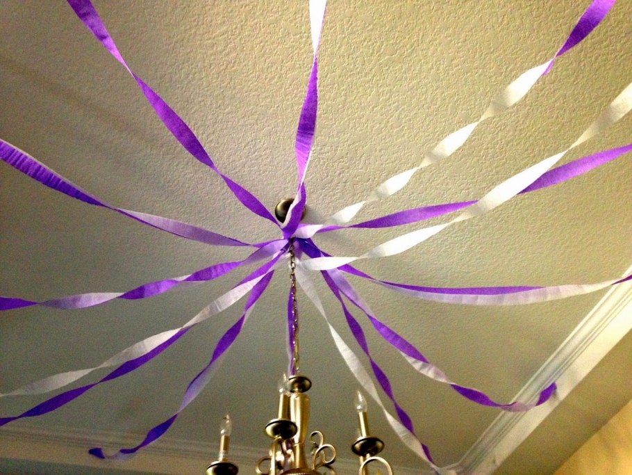 Серпантин для украшения зала