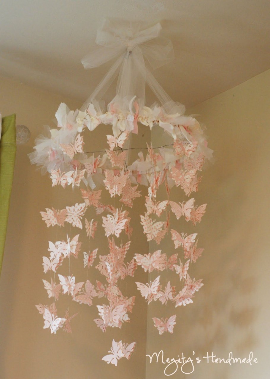 Мобиль из бабочек