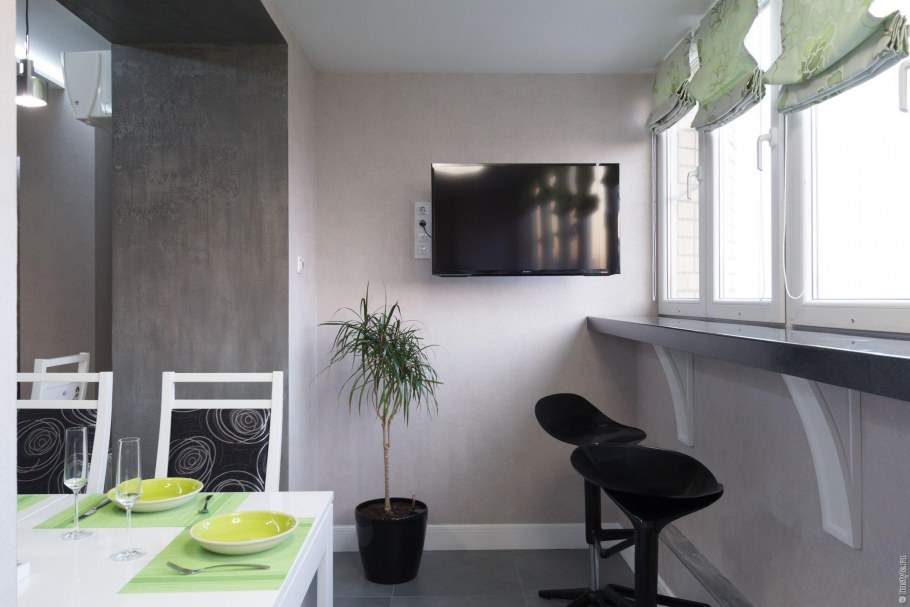 Синий балкон