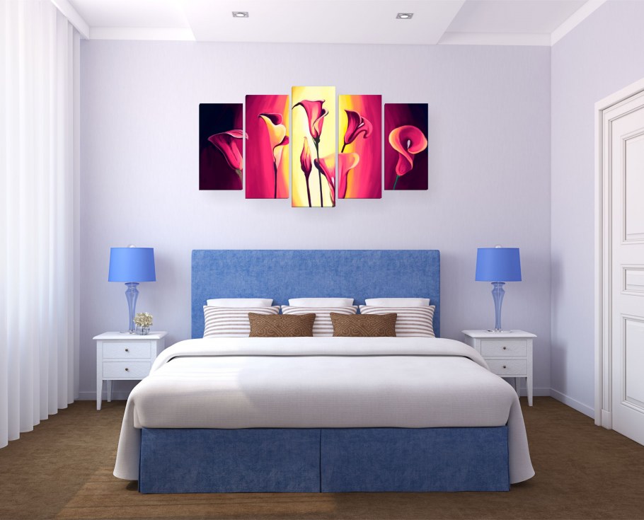 Постеры в интерьере спальни