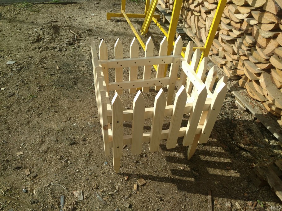 Деревянные ограждения для кустарников