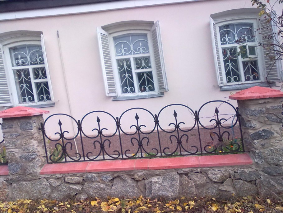 Кованые палисадники