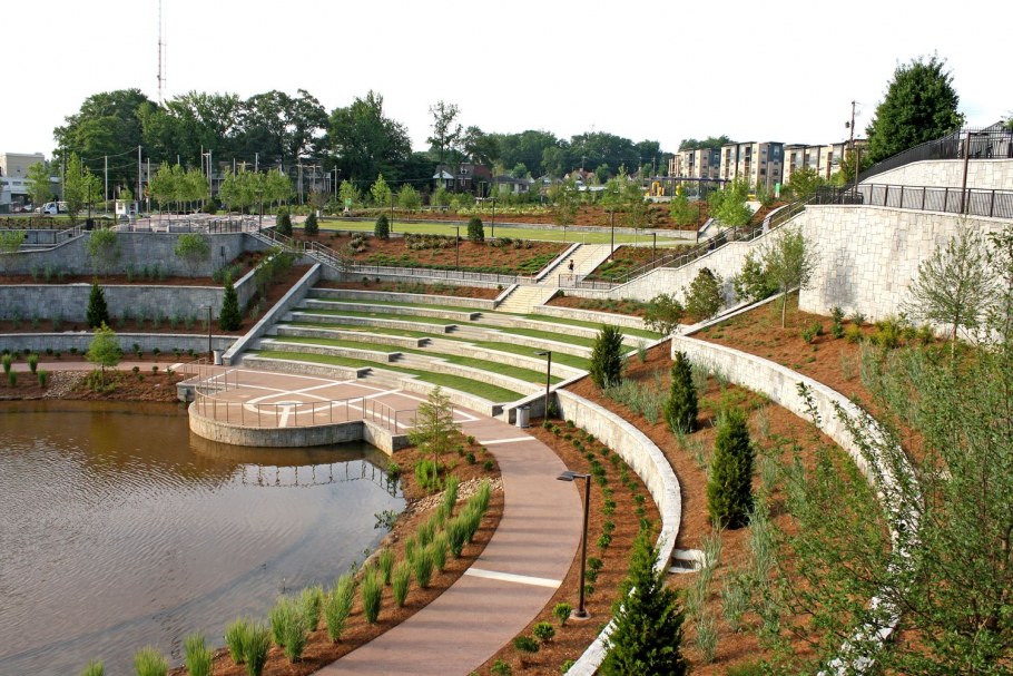 Объемная композиция в ландшафте