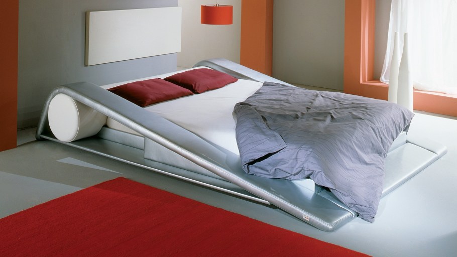 Двуспальная кровать хайтек