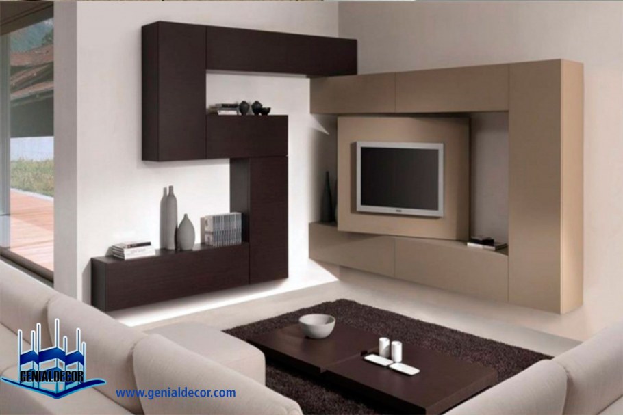 Гостиная с телевизором в углу