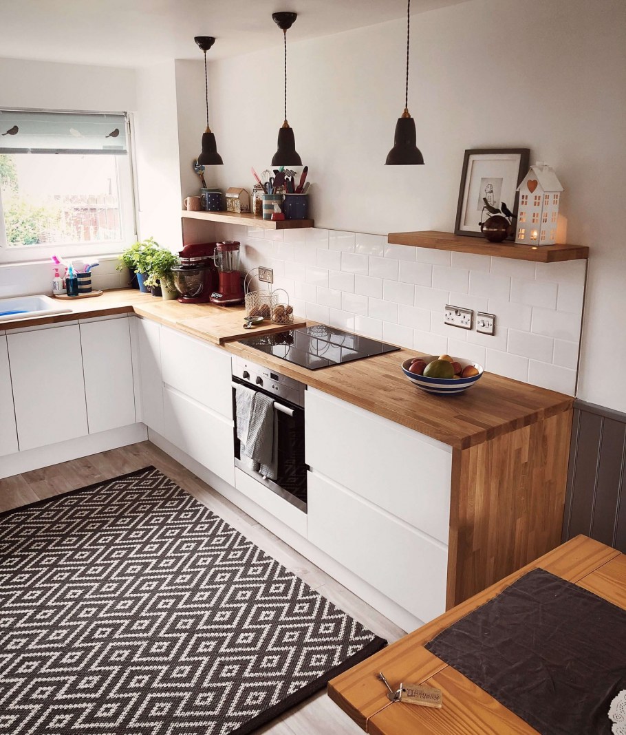 Маленькая белая кухня Сканди