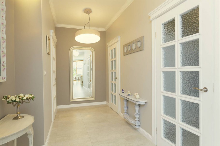 Покраска стен в коридоре