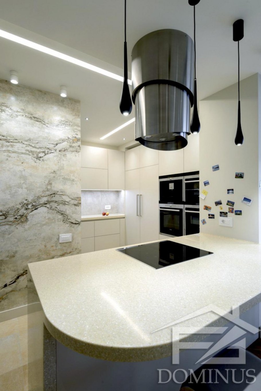 Кухня-гостиная стена под камень