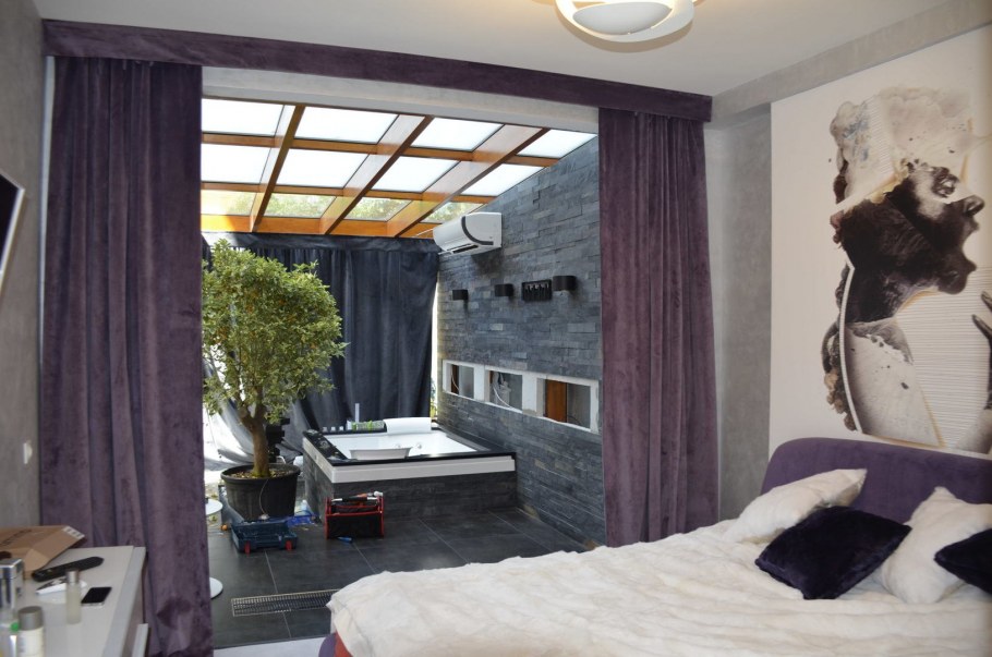 Шторы в гостиную с балконом