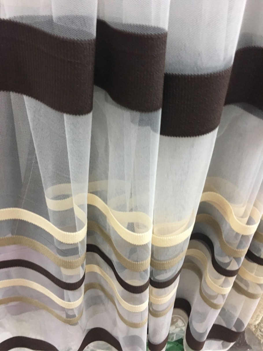 Коричневая тюль