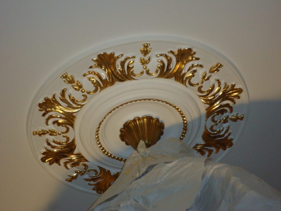 Бликовое золочение лепнины