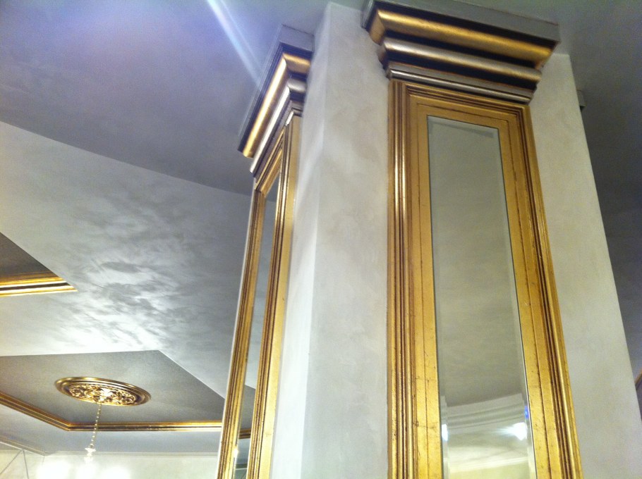 Зеркало-солнце 86 см латунь Helios