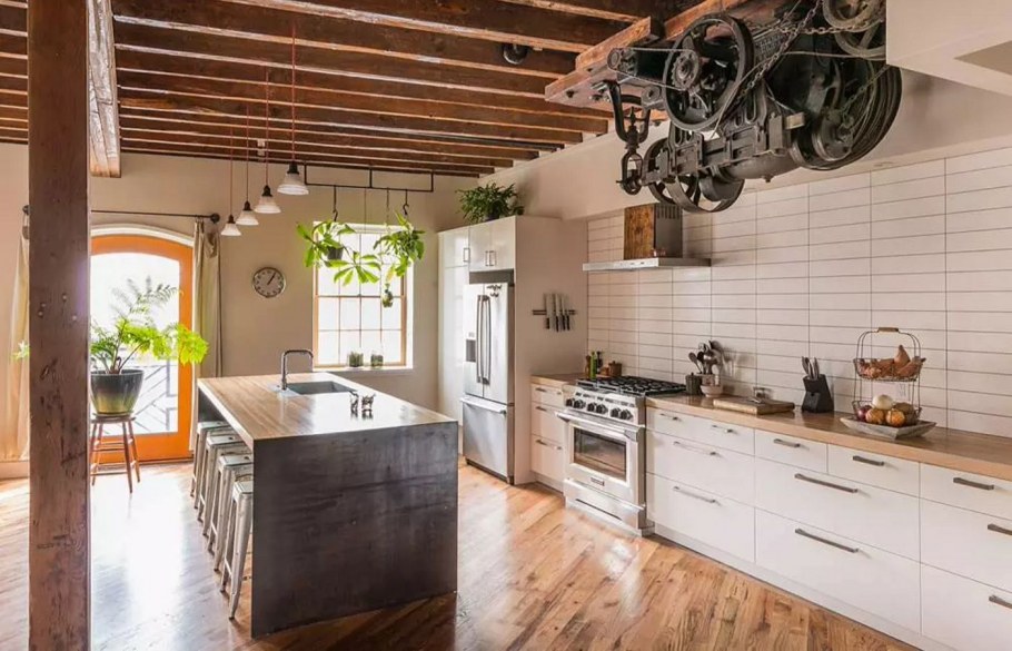 Деревянная кухня лофт