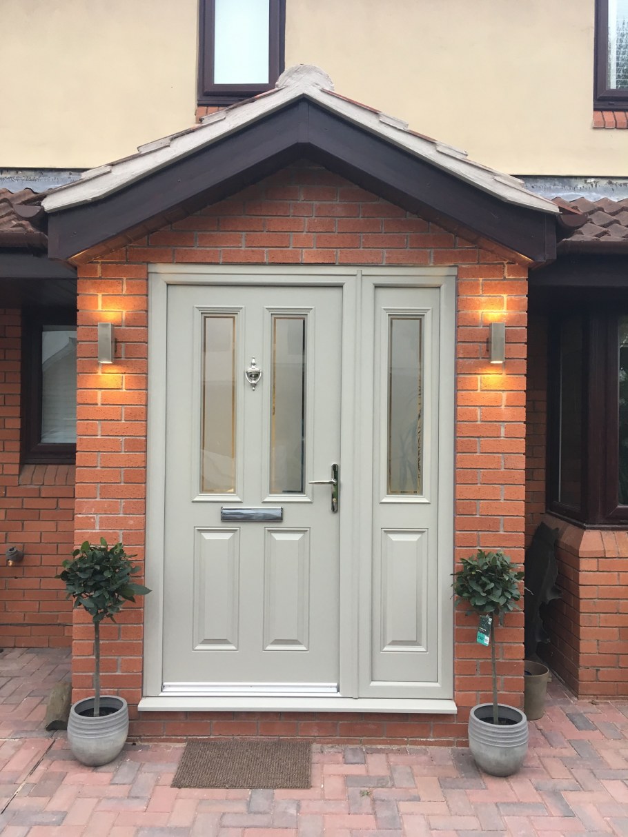 Крыльцо с тамбуром в частном доме