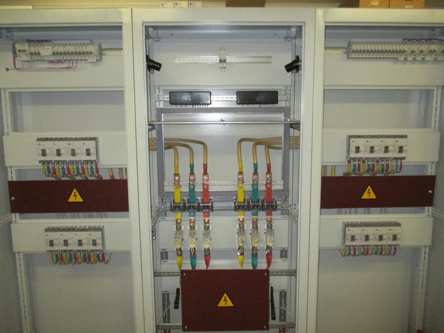 Щиты распределительные ГРЩ 380/220 В