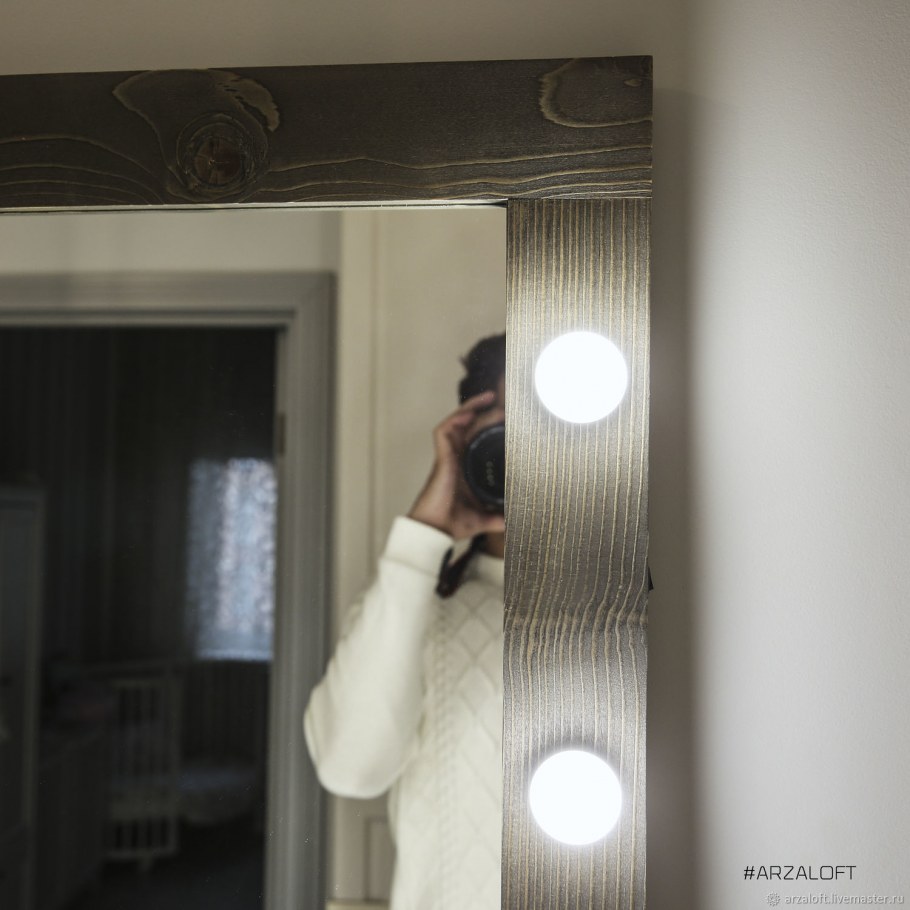 Гримерное зеркало во весь рост