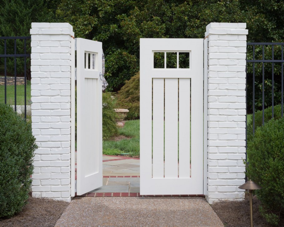 Шпалера на заборе