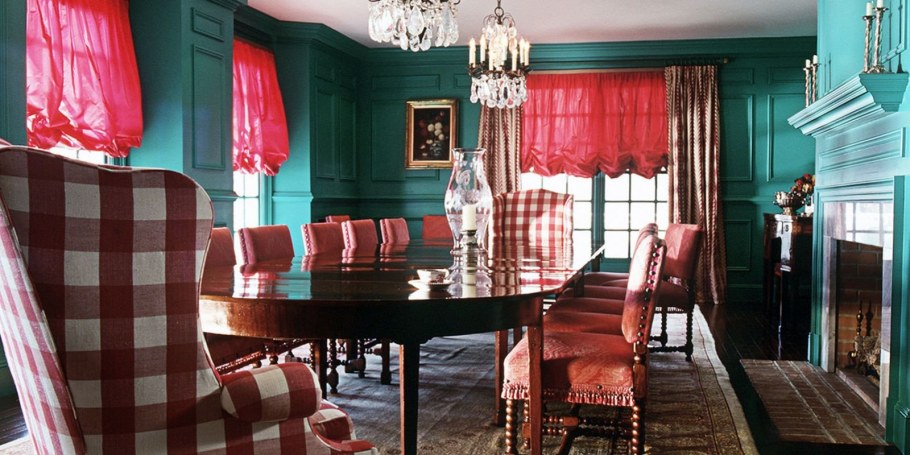 Сочетание бирюзового и красного в интерьере