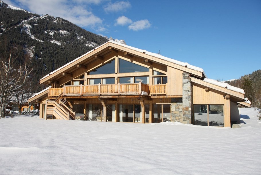 Стиль Шале фасад