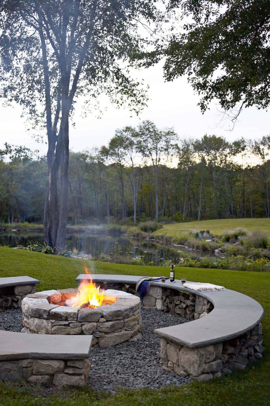 Очаг кострище в ландшафте