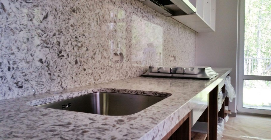 Кварцевый агломерат столешница и фартук