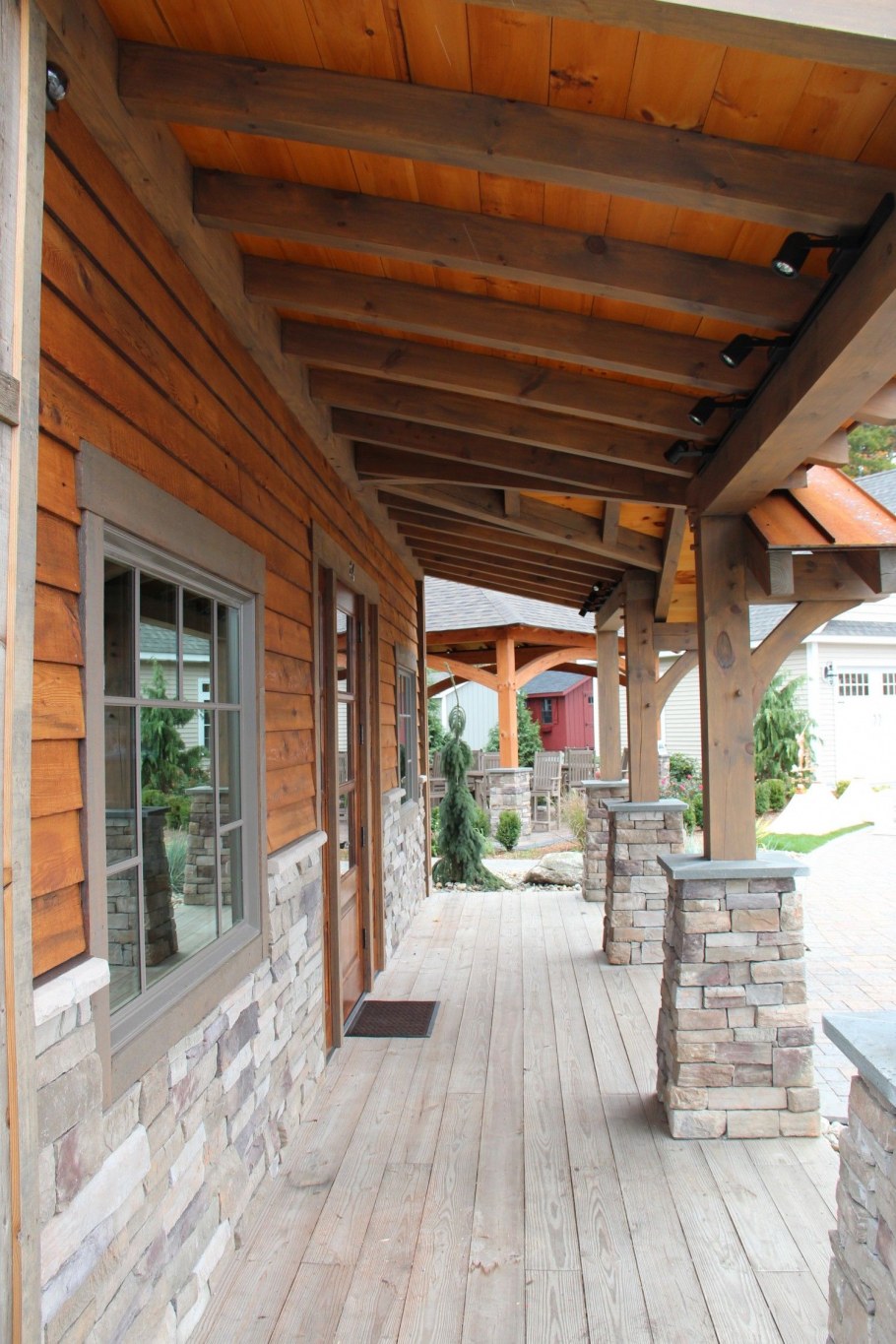 Деревянный навес к дому