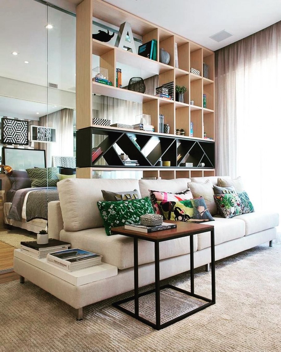 Стеллаж разделяющий комнату